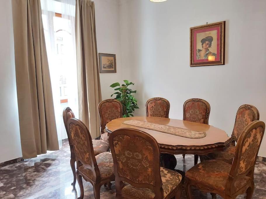 רומא Appartamento Al Colosseo מראה חיצוני תמונה